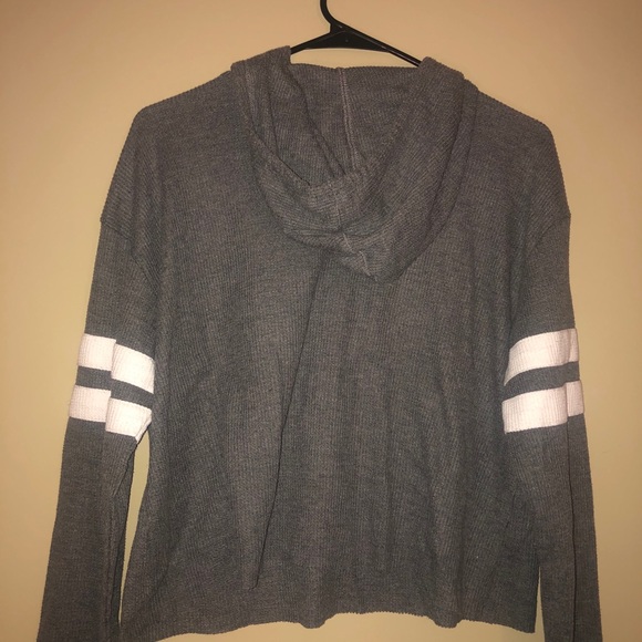 Cropped Hollister hoodie - Picture 3 of 3